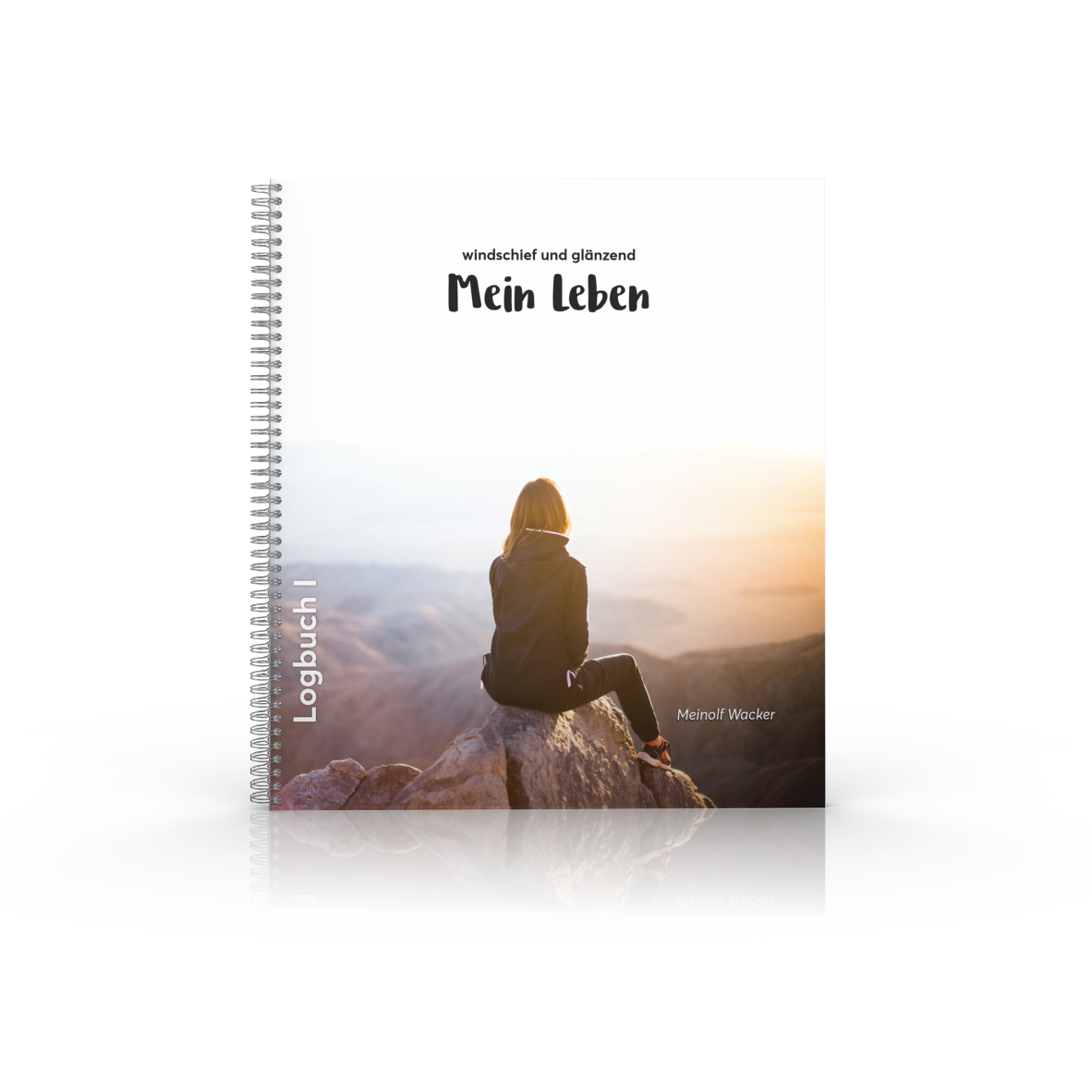 Logbuch 01 Cover: Mädchen sitzt auf Bergspitze